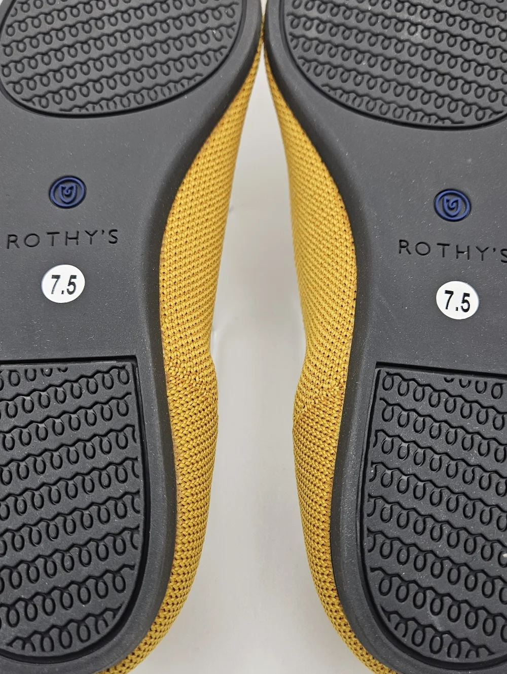 NIB Rothy's Points In Marigold Size 7.5 - Picture 6 of 7